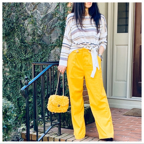 ✨PARIS✨ Gorgeous light knit tie knot sweater - Picture 2 of 8